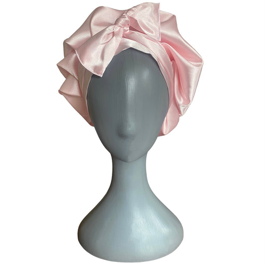 Gorro en Satín Tipo Bonnet